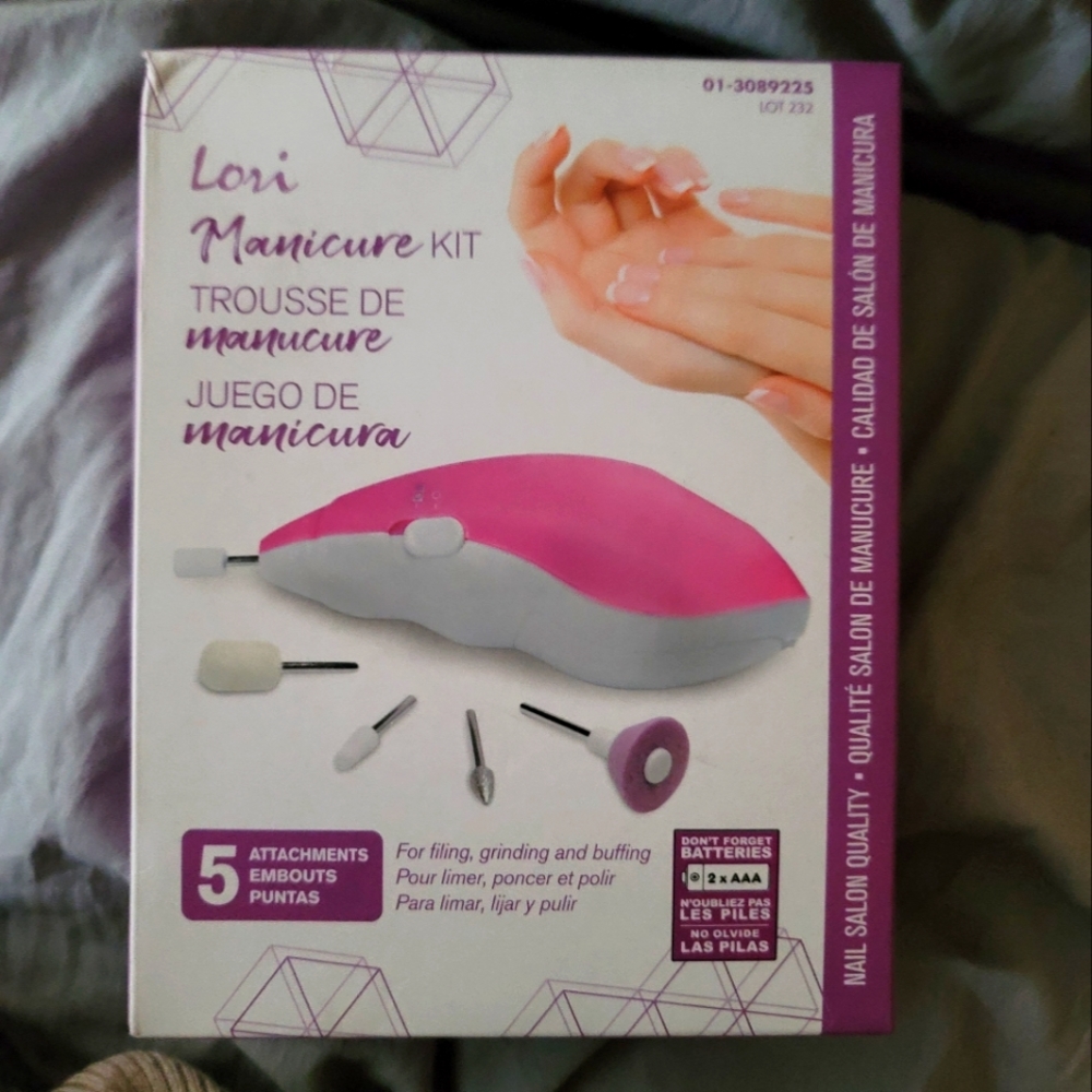 Manicure Kit BNWT